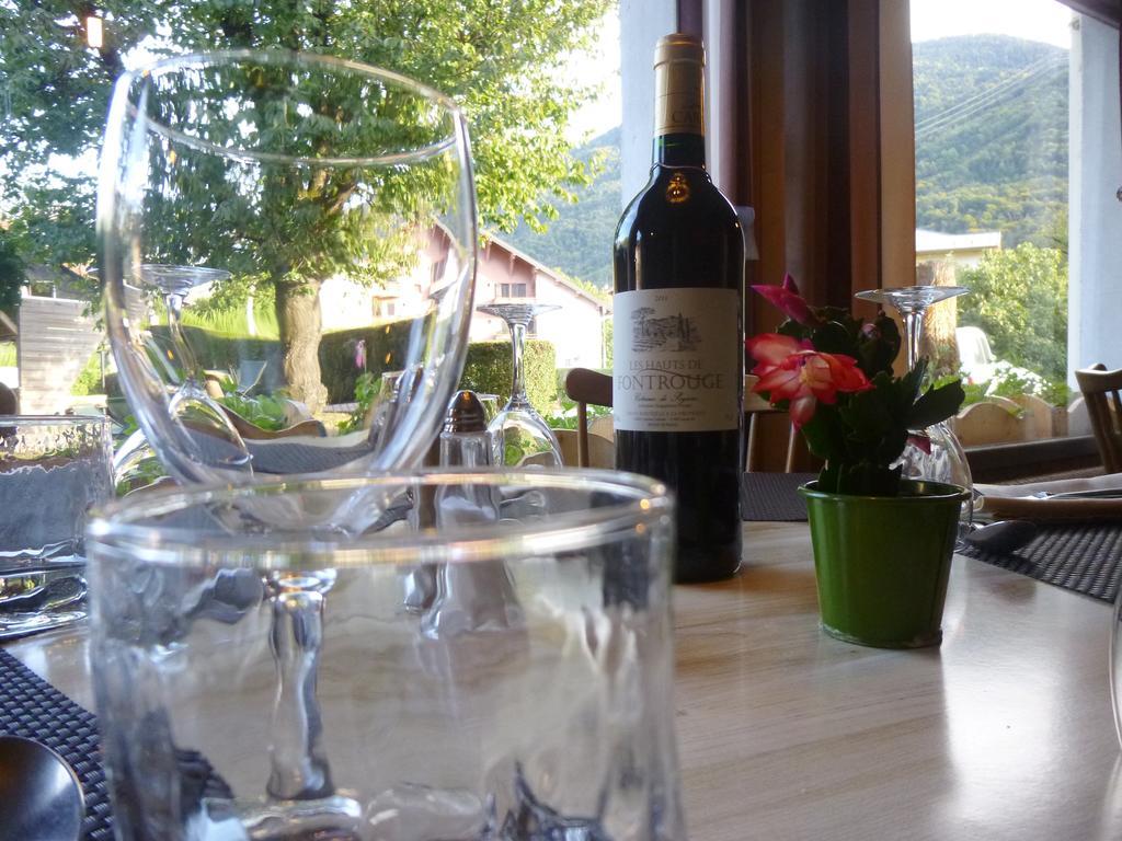 Auberge De Costaroche Albertville Eksteriør bilde