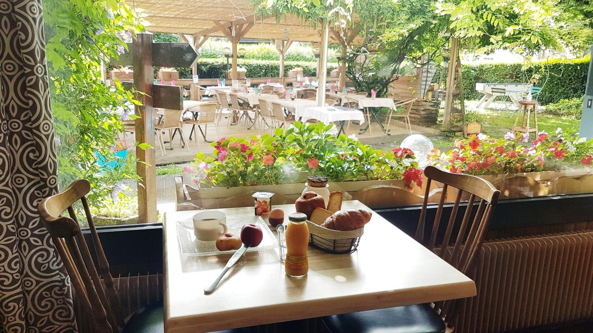 Auberge De Costaroche Albertville Eksteriør bilde