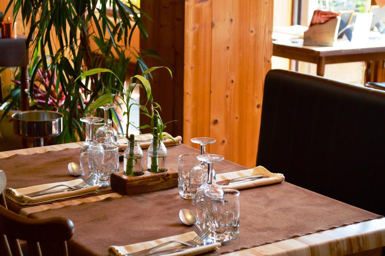 Auberge De Costaroche Albertville Eksteriør bilde